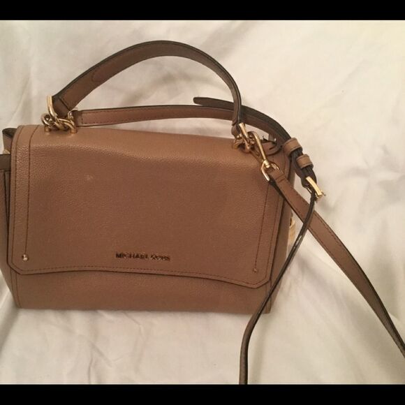 Michael Kors British Tan Pebbled Leather/Satchel - Picture 1 of 9